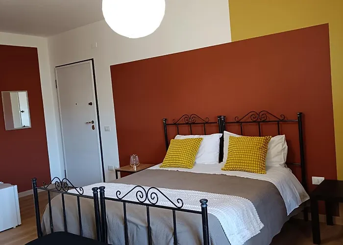 Sbarco Dei 1000 לינה וארוחת בוקר